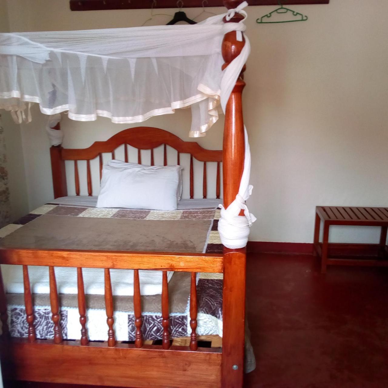 Skyway Hotel Entebbe Exterior photo